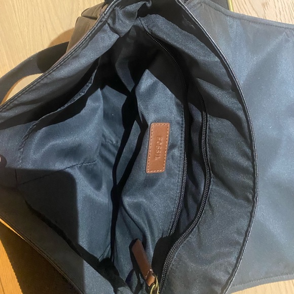 Fossil Messenger Bag - Picture 5 of 5